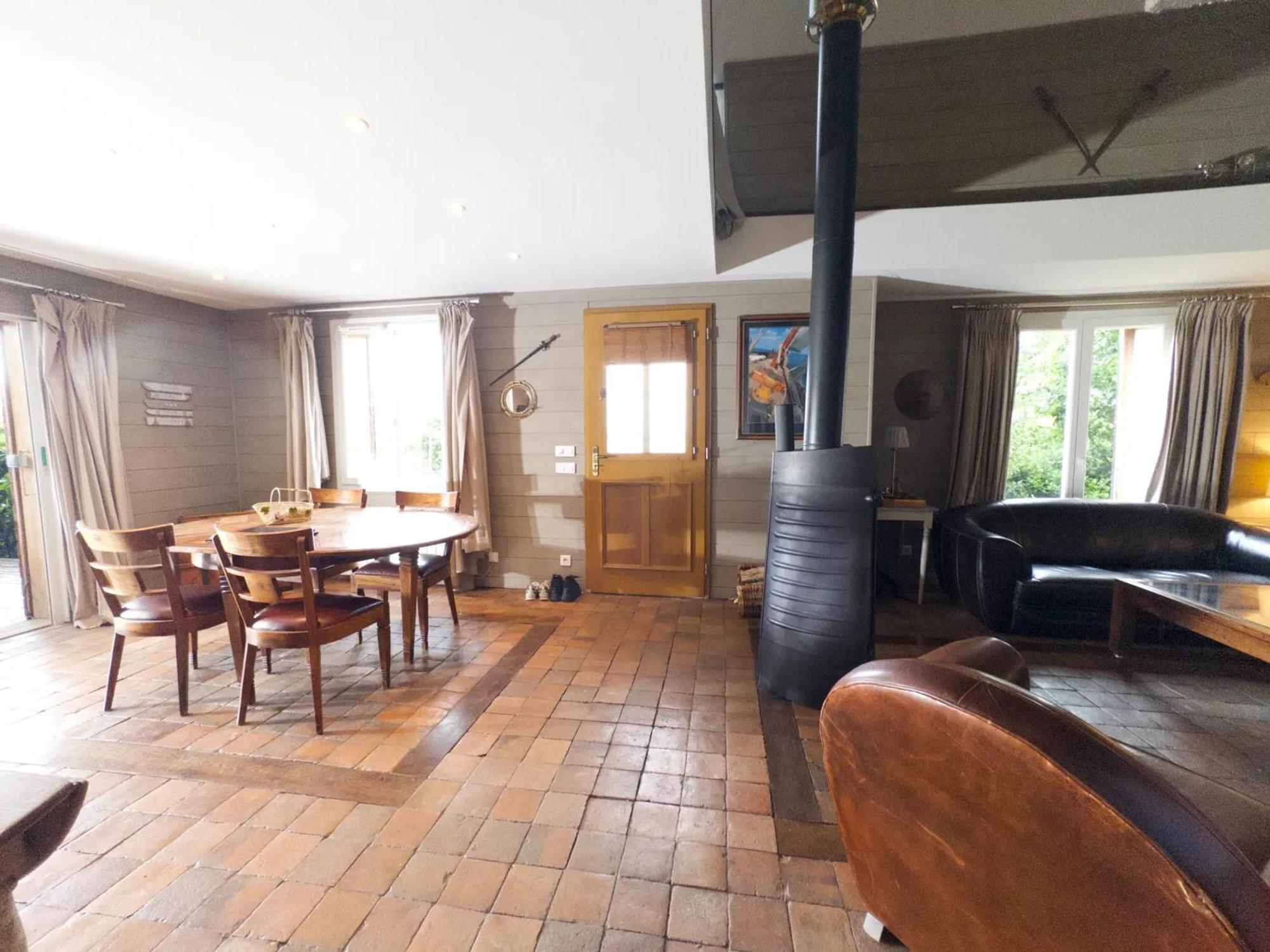 Chalet Chaleureux A Marigny-L'Eglise Avec Vue Sur Lac Et Montagne Exterior foto